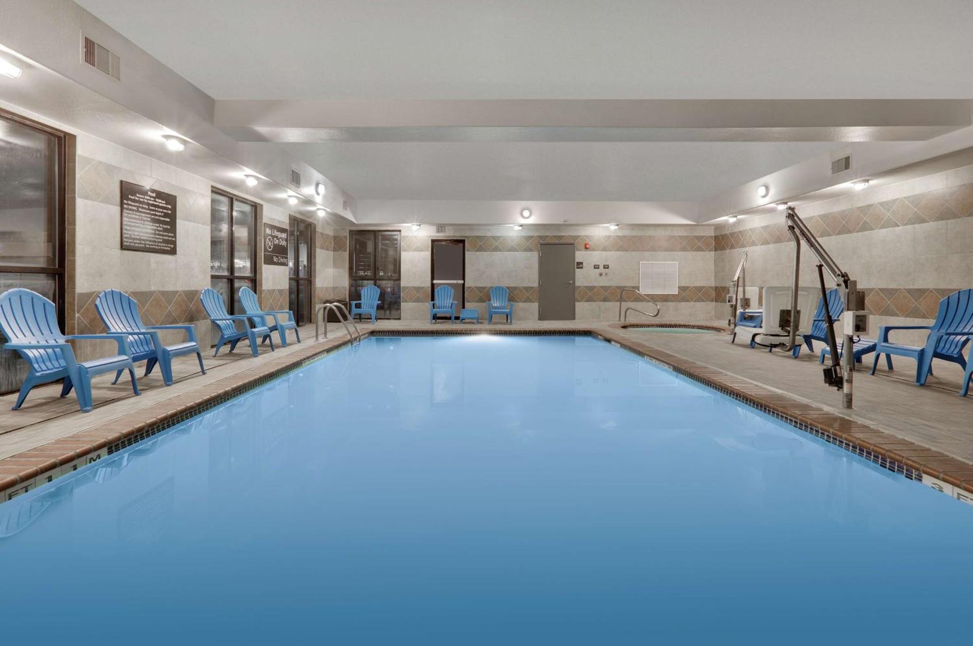 Hampton Inn & Suites Чилдресс Экстерьер фото